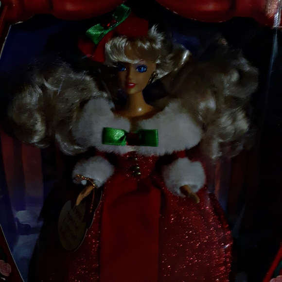 VINTAGE MAGICAL HOLIDAY DOLL 1998 - Picture 2 of 8